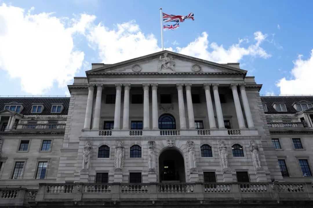 UK Secures £7.5bn Green Energy Investment, Eases Mortgage Rules to Boost Housing Market